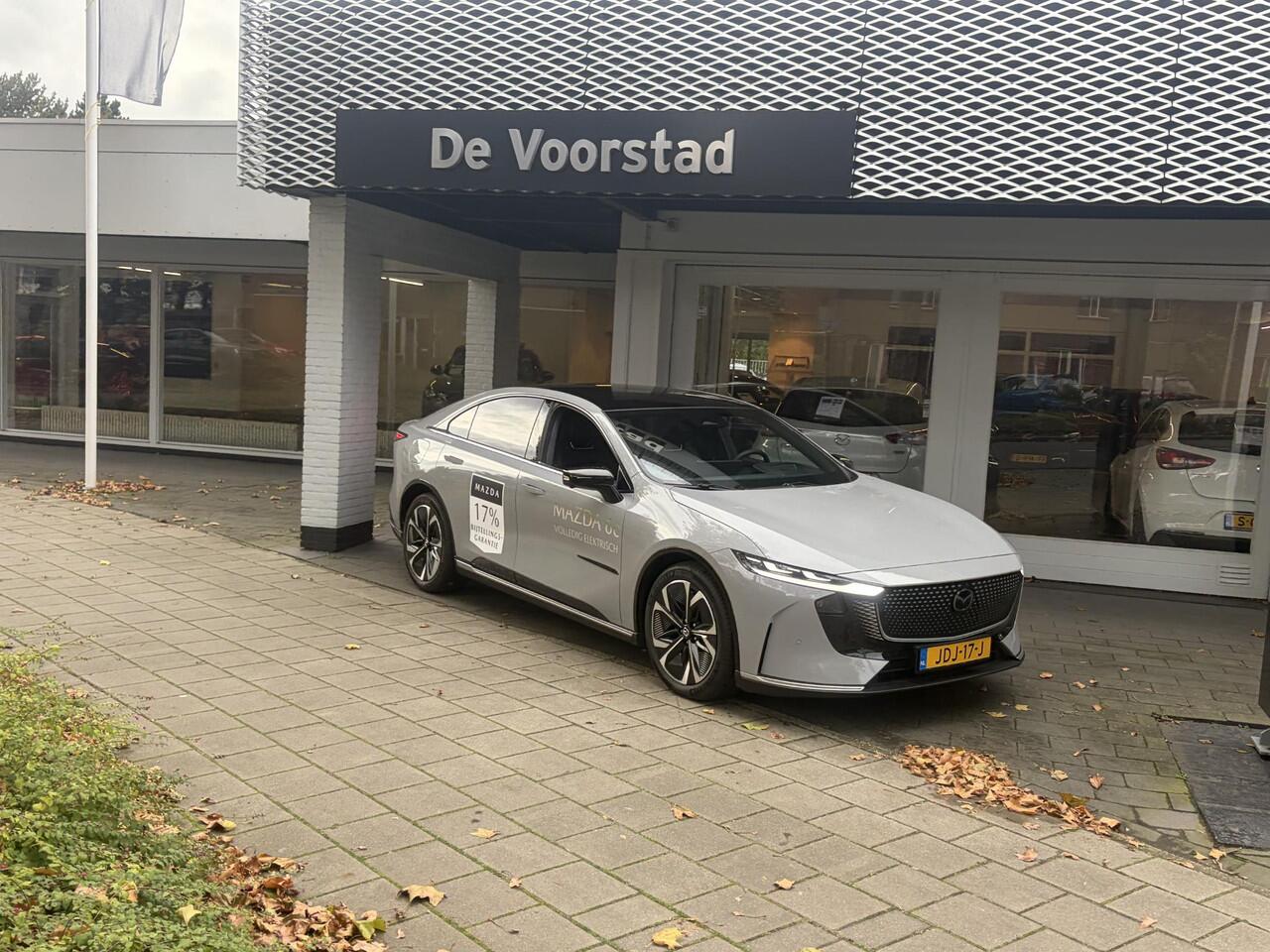 Mazda 6 6e Takumi 68.8 kWh | 258 PK | 165 KW snel laden | 17% bijtelling | BTW auto | betreft DEMO | direct beschikbaar