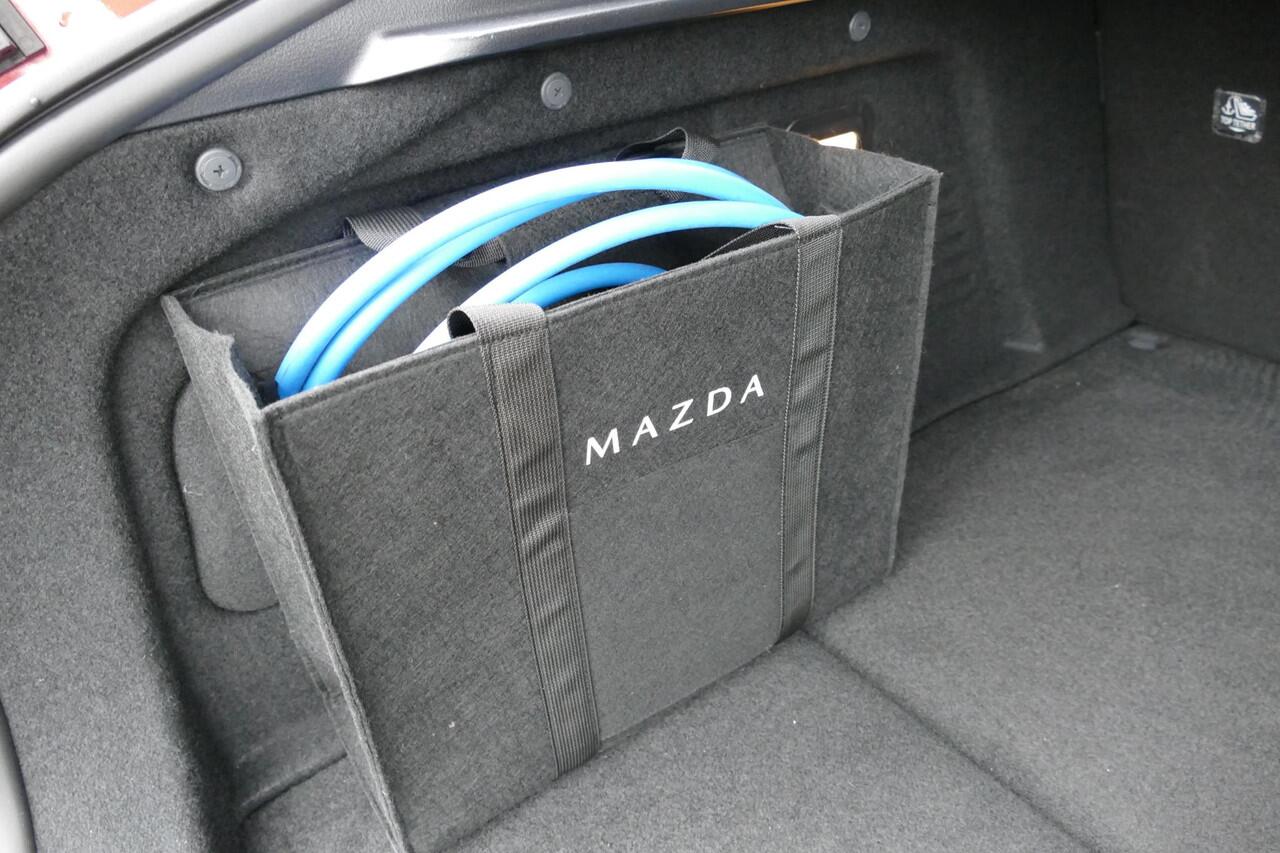 Mazda 6 6e Takumi 68.8 kWh |17% bijtelling| Stuurwiel verwarming | Apple-carplay | Headup-display | Rijklaarprijs|