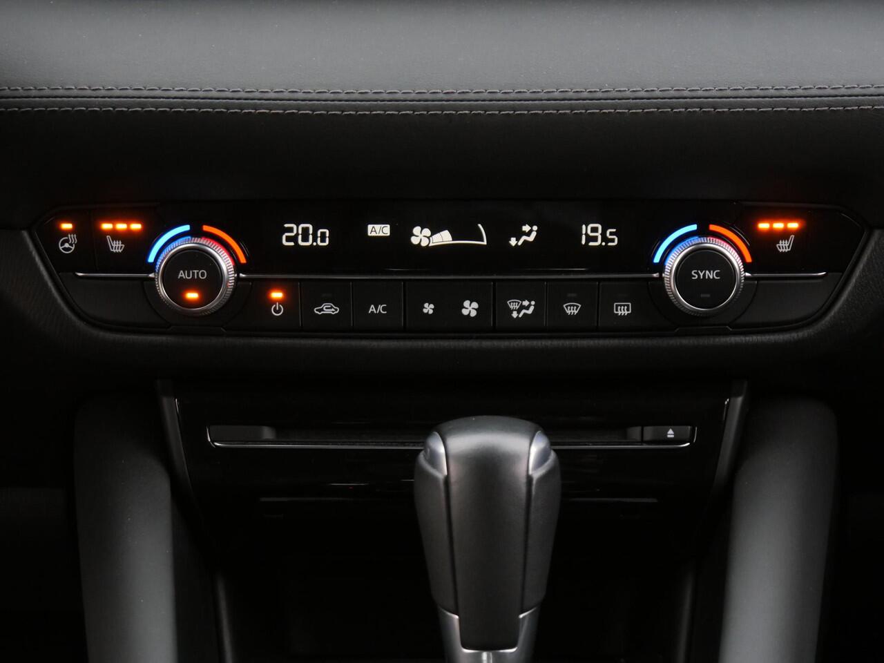 Mazda 6 SPORTBREAK 2.0 COMFORT/ HEAD-UP/ CARPLAY/ KEYLESS/ CAMERA