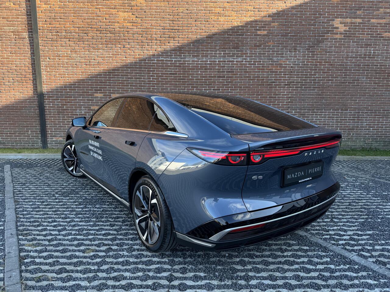 Mazda 6 6e NU V.A ¤ 299,- PER MAAND! *TAKUMI Long Range 80 kWhNAVIGATIE | PANORAMA DAK | 19 INCH LMV | RONDOMZICHT CAMERA | WINTERPAKKET NU V.A ¤ 299,- PER MAAND! *