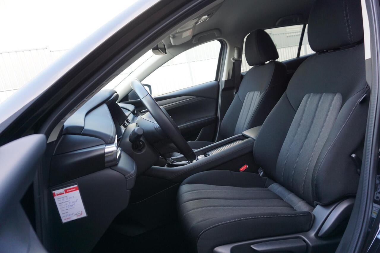 Mazda 6 Sportbreak 2.0 SkyActiv-G 165 Zwart metallic/Trekhaak/Head-Up /Nederlandse auto.