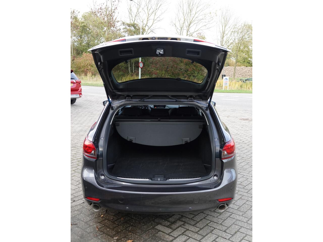 Mazda 6 Sportbreak 2.0 SkyActiv-G 165PK Comfort AUTOM. | HUD | NAVI | DODE HOEK | ECC | ACC