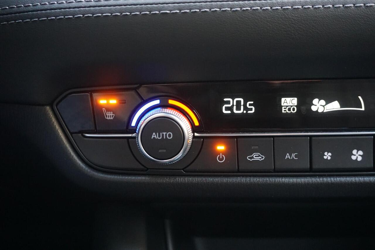 Mazda 6 Sportbreak 2.0 SkyActiv-G 165 Zwart metallic/Trekhaak/Head-Up /Nederlandse auto.