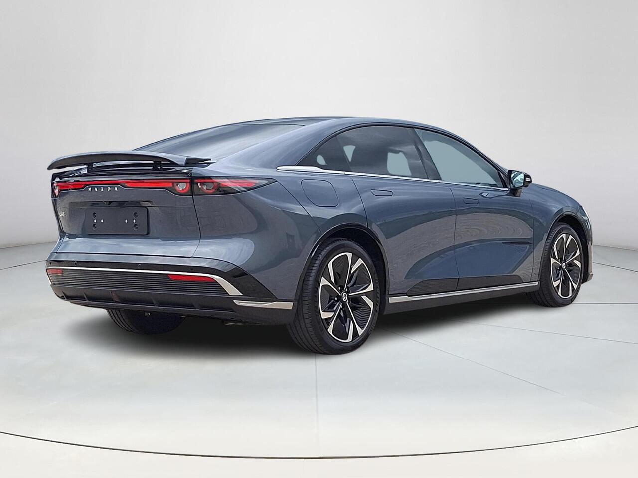 Mazda 6 6e Takumi 68.8 kWh ! Nu leverbaar! | Zwart leder | 360 Camera | Geheugenstoelen | Panorama Dak | Headupdisplay | Adaptieve Cruise control | Sony premium audio | Dodehoeksensoren | Trekhaak |