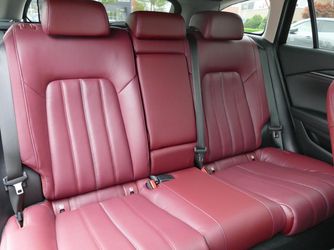 Mazda 6 Sportbreak 2.5 SkyActiv-G 194 Homura | AUTOMAAT | Rood Lederen Bekleding | Sunroof | Afneembare trekhaak| RIJKLAARPRIJS!