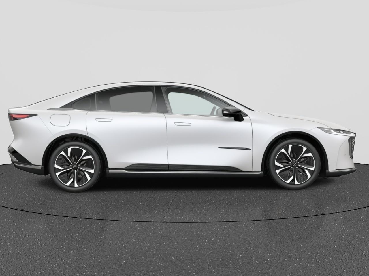 Mazda 6 6e Takumi Plus 68.8 kWh | Rijklaar | 18% bijtelling | Cruise adaptief | Elektrisch Panoramadak | Stoelverkoeling