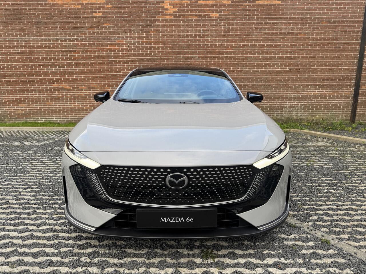 Mazda 6 6e Takumi Long Range 80 kWh NAVIGATIE | PANORAMA DAK | 19 INCH LMV | RONDOMZICHT CAMERA | WINTERPAKKE DIRECT RIJDEN | 18 % BIJTELLING | 0% RENTE