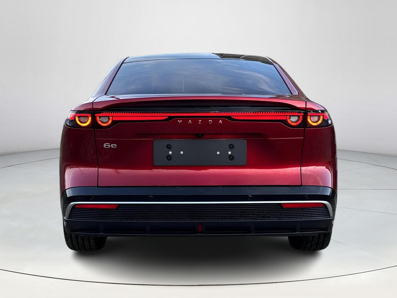 Mazda 6 6e Takumi Plus 68.8 kWh | Stoelverwarming/verkoeling | Stuurverwarming | Panoramadak | Adaptive cruise-control | Tan Nappa lederen interieur| 360-Camera | SONY-premium audiosysteem |