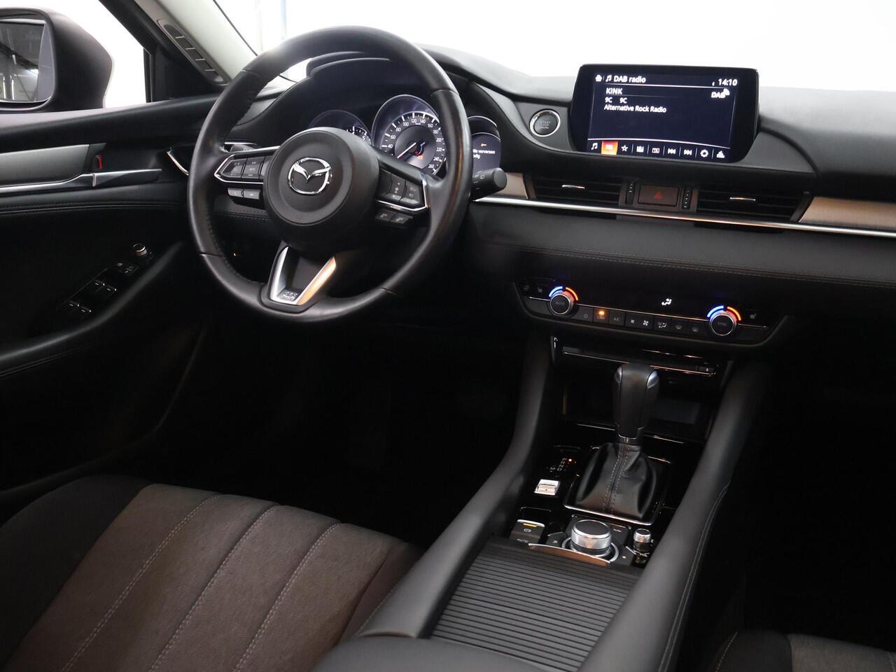 Mazda 6 Sportbreak 2.0 SkyActiv-G 165 Comfort | Parkeercamera | Navigatie | Stoelverwarming | Cruise Control Adaptief | Climate Control | Apple Carplay/Android Auto |
