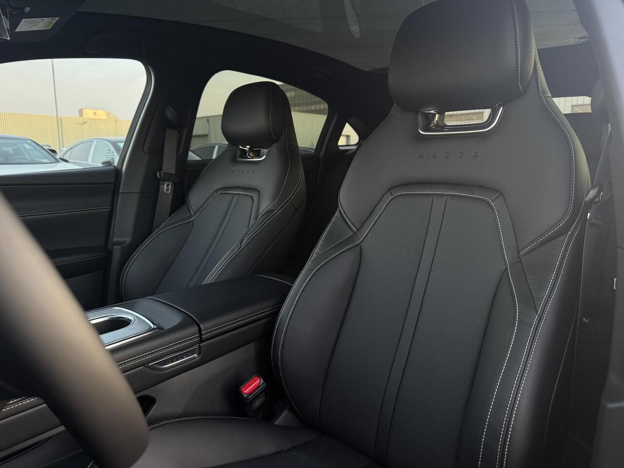 Mazda 6 6e Takumi Long Range 80 kWh | Zwart leder | 360 Camera | Geheugenstoelen | Panorama Dak | Headupdisplay | Adaptieve Cruise control | Sony premium audio | Dodehoeksensoren |