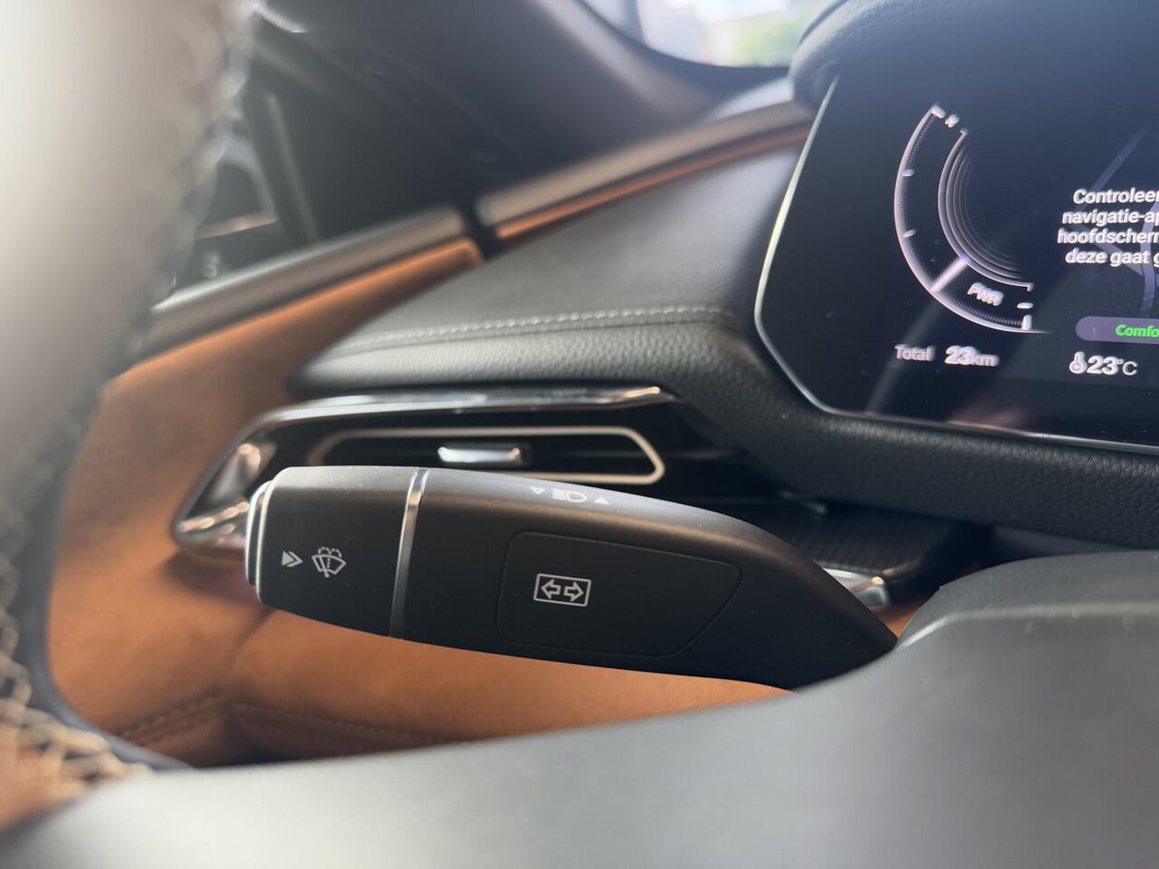 Mazda 6 6e NU V.A ¤ 299,- PER MAAND! *TAKUMI PLUS | 68.8 KWh | SNELLADEN | TOT 479 KM ACTIERADIUS | 200 kW DCNAVIGATIE | PANORAMA DAK | 19 INCH LMV | RONDOMZICHT CAMERA | WINTERPAKKET NU VOOR ¤ 299,- PER MAAND! *