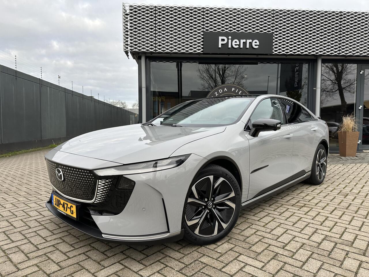 Mazda 6 6e Takumi Plus Long Range 80 kWh | NAVI | PANORAMADAK | 19 INCH LMV | 17% BIJTELLING WINTERPAKKET | 360 CAMERA | FULL LED