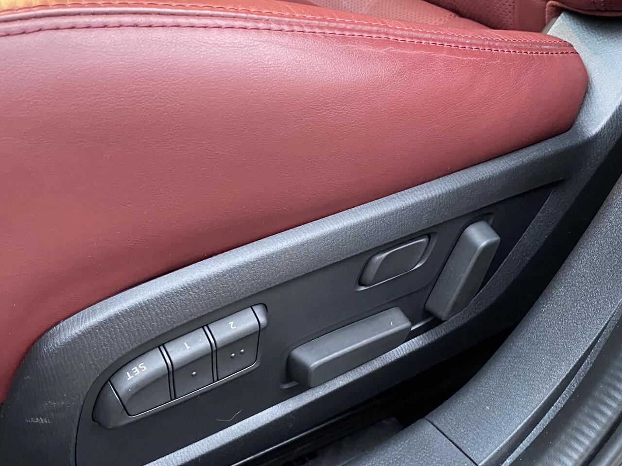 Mazda 6 Sportbreak 2.0 SkyActiv-G 165 Sportive / Automaat / NL-Auto / Luxe-Lederen Bekleding / Elektr.-Stoelen met Geheugen / Stoelverwarming V + A / Stoelverkoeling / Stuurverwarming / Head-Up-Display / Afneembare-Trekhaak / Adaptieve Cruise-Control / Climate-Co