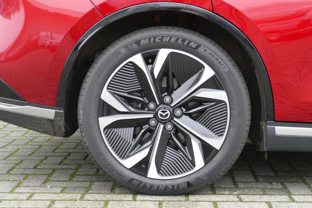 Mazda 6 6e Takumi 68.8 kWh |17% bijtelling| Stuurwiel verwarming | Apple-carplay | Headup-display | Rijklaarprijs|