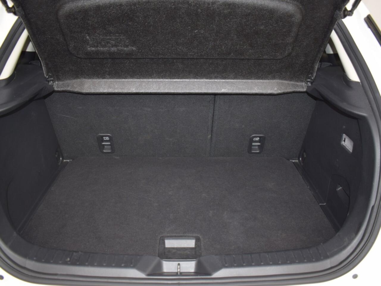 Mazda CX-3 2.0 Sport Selected NAVI PDC 18" LMV CAMERA