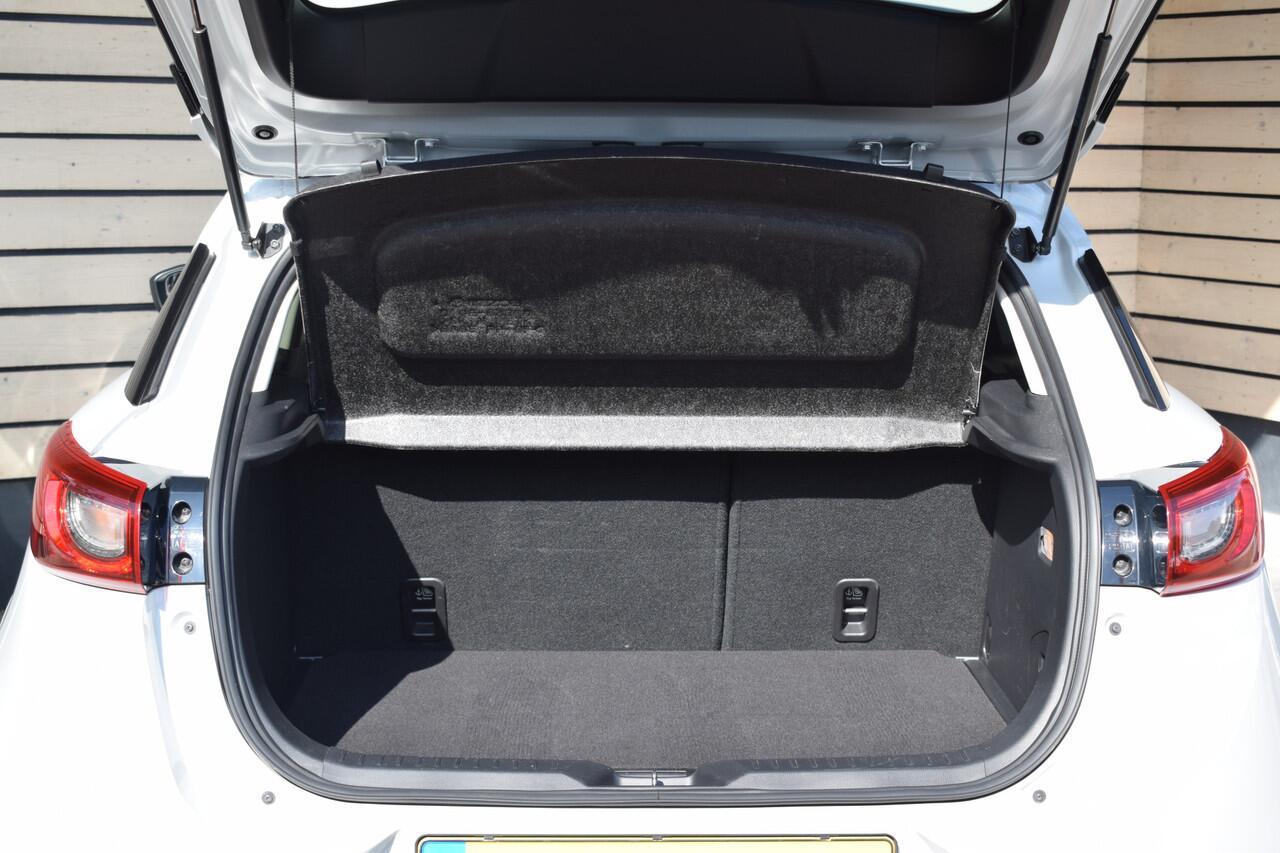 Mazda CX-3 2.0 SkyActiv-G 120 Sport Selected - Afneembare trekhaak - Zwart dak