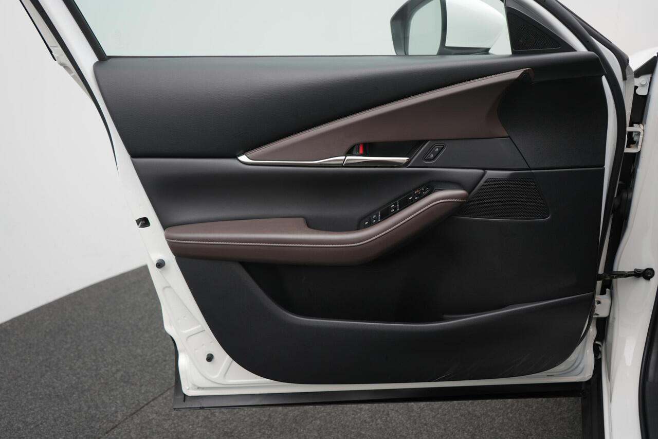 Mazda CX-30 2.0 e-SkyActiv-X Comfort met leer : dealer onderhouden