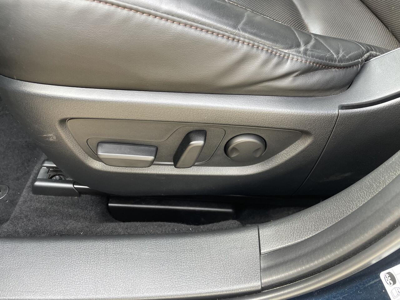 Mazda CX-30 2.0 e-SkyActiv-X M Hybrid Luxury | AUTOMAAT | LEDER | BOSE | OPEN DAK | NAVI | 18 INCH LMV | WINTERPAKKET