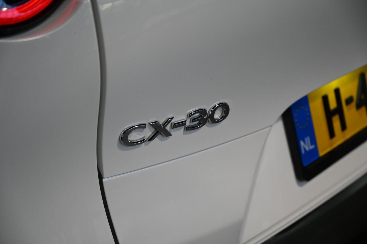 Mazda CX-30 e-SkyActiv-X 180 6MT Luxury met I-activsense *Dealeronderhouden* *All-in prijs*