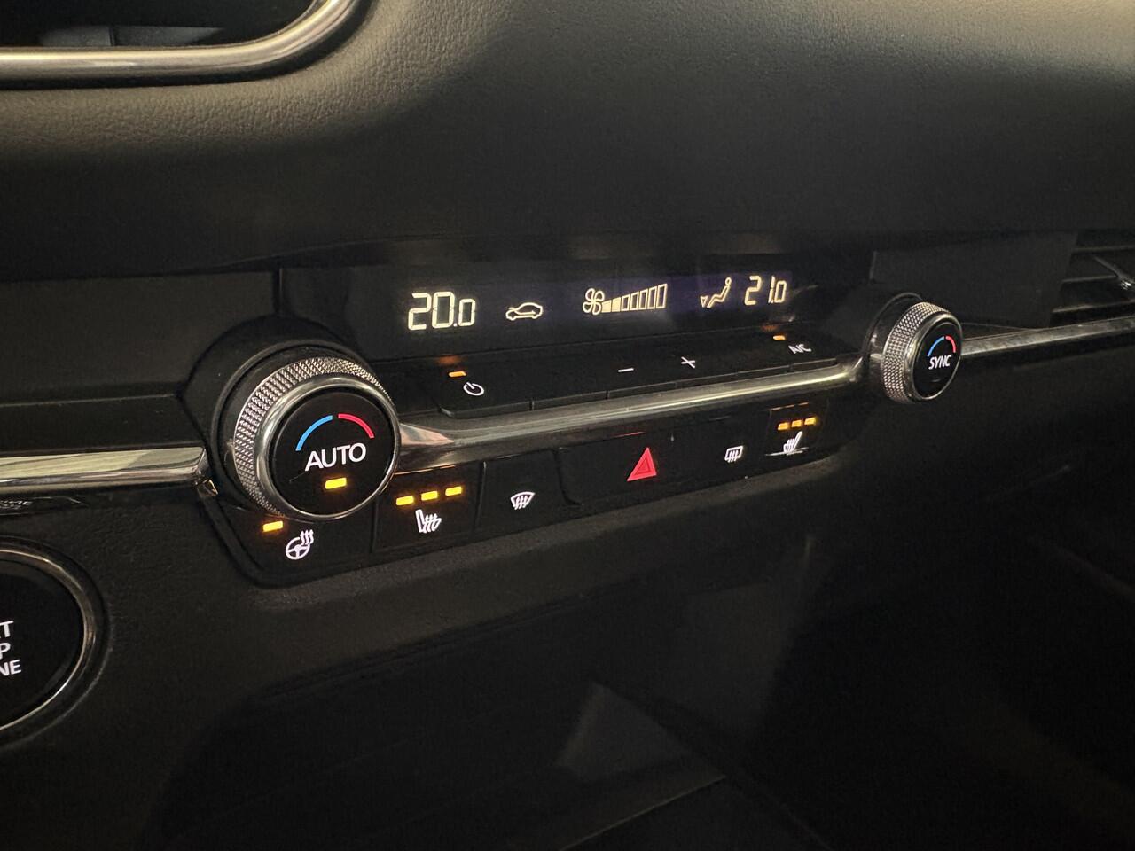 Mazda CX-30 2.0 e-SkyActiv-X 180pk Hybrid Luxury LEDER/BOSE/HUD/DODEHOEK/CAMERA/18INCH/PDC/KEYLESS