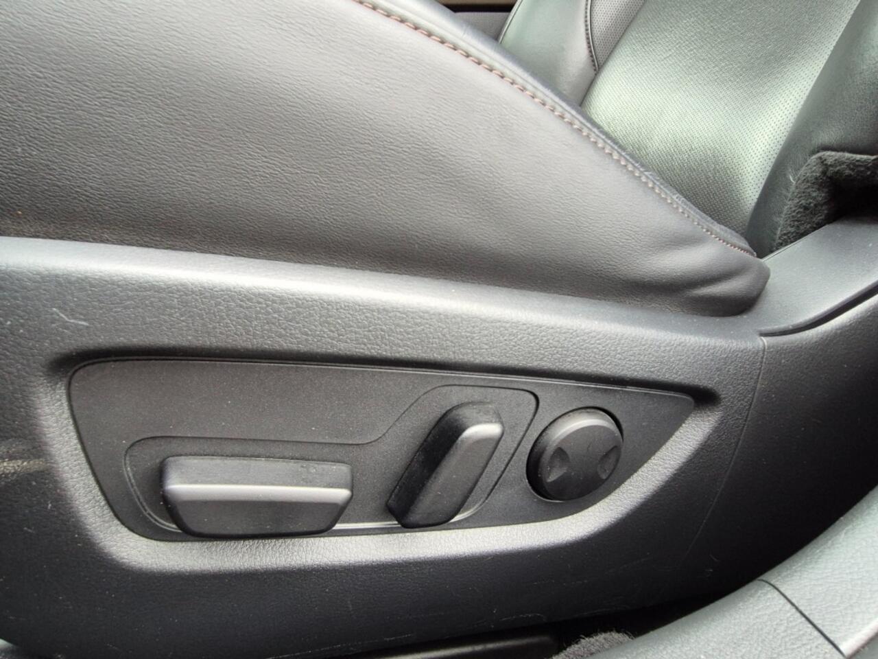 Mazda CX-30 E-SKYACTIV-X 186 6MT M-HYBRID LUXURY / Trekhaak / Sunroof