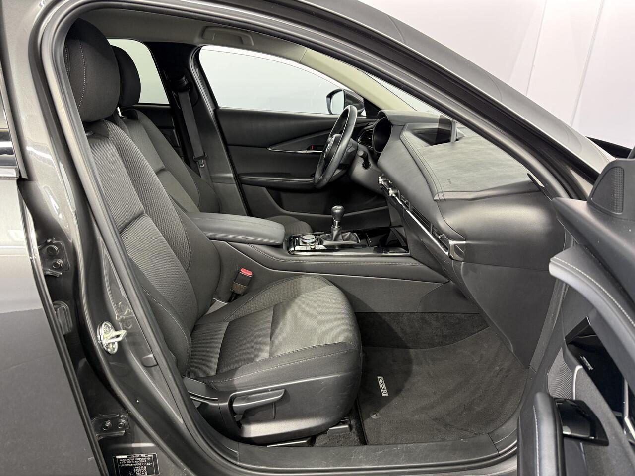 Mazda CX-30 2.0 e-SkyActiv-X M Hybrid Sportive / NL auto / Dealer onderhouden / Navigatie / CLimate ctrl / Cruise Control