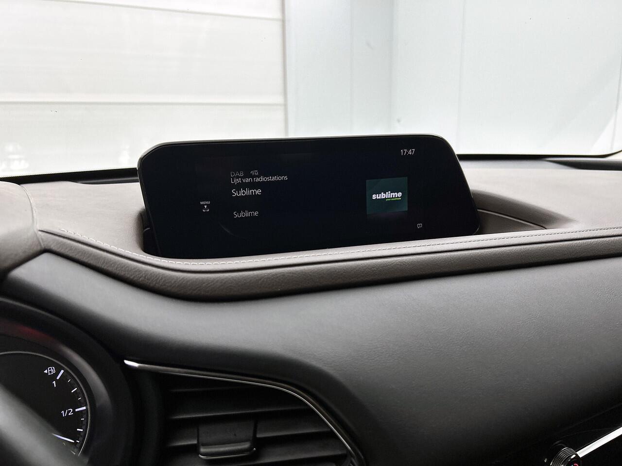 Mazda CX-30 2.0 e-SkyActiv-X M Hybrid Luxury | 1e eigenaar | Trekhaak | NL auto