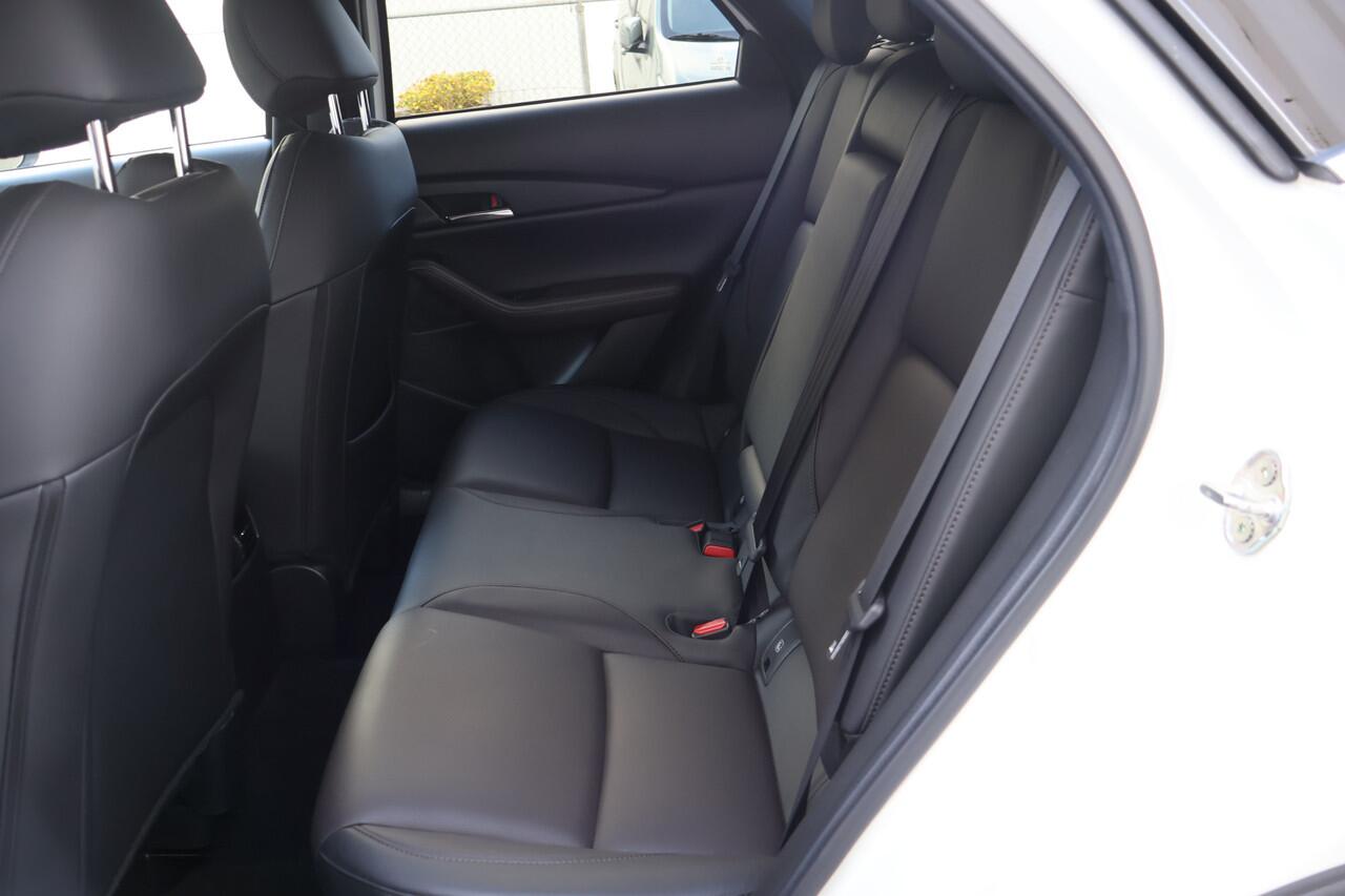 Mazda CX-30 2.0 e-SkyActiv-G M Hybrid Luxury .