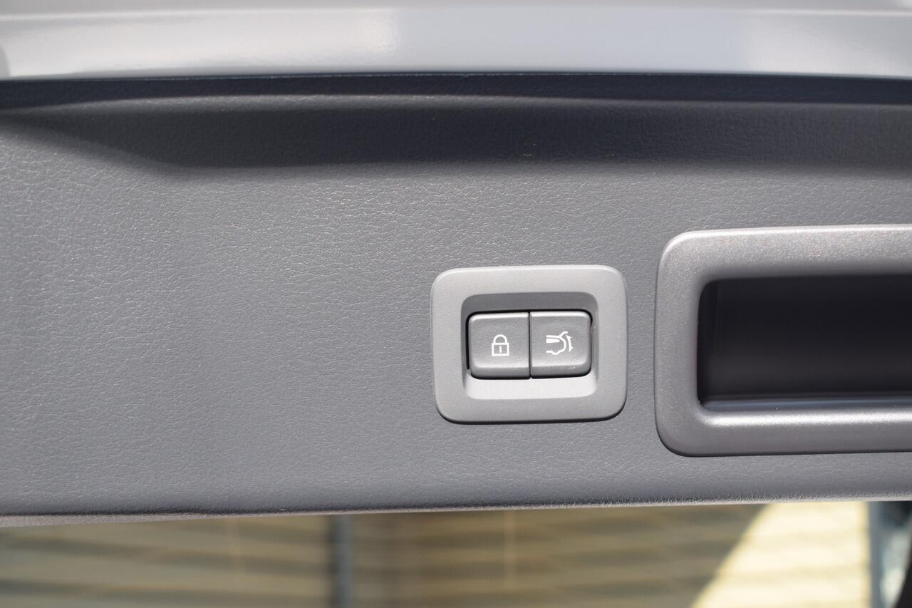 Mazda CX-30 2.5 e-SkyActiv-G M Hybrid Nagisa - Black Edition