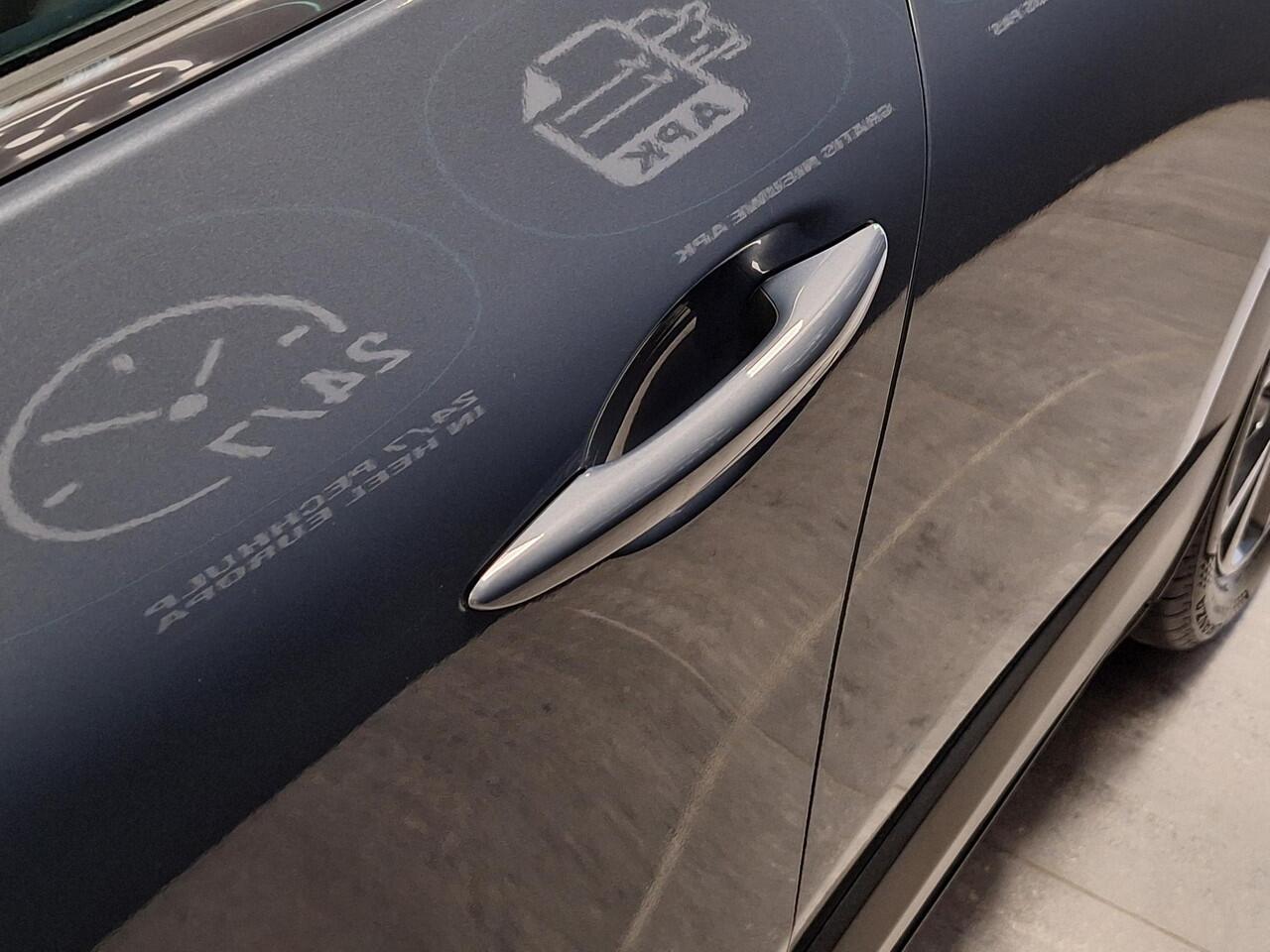 Mazda CX-30 2.0 e-SkyActiv-X M Hybrid Luxury | Apple Carplay/Android Auto | Achteruitrijcamera | Stoel/stuurverwarming | Elektrische achterklep | Afneembare trekhaak |