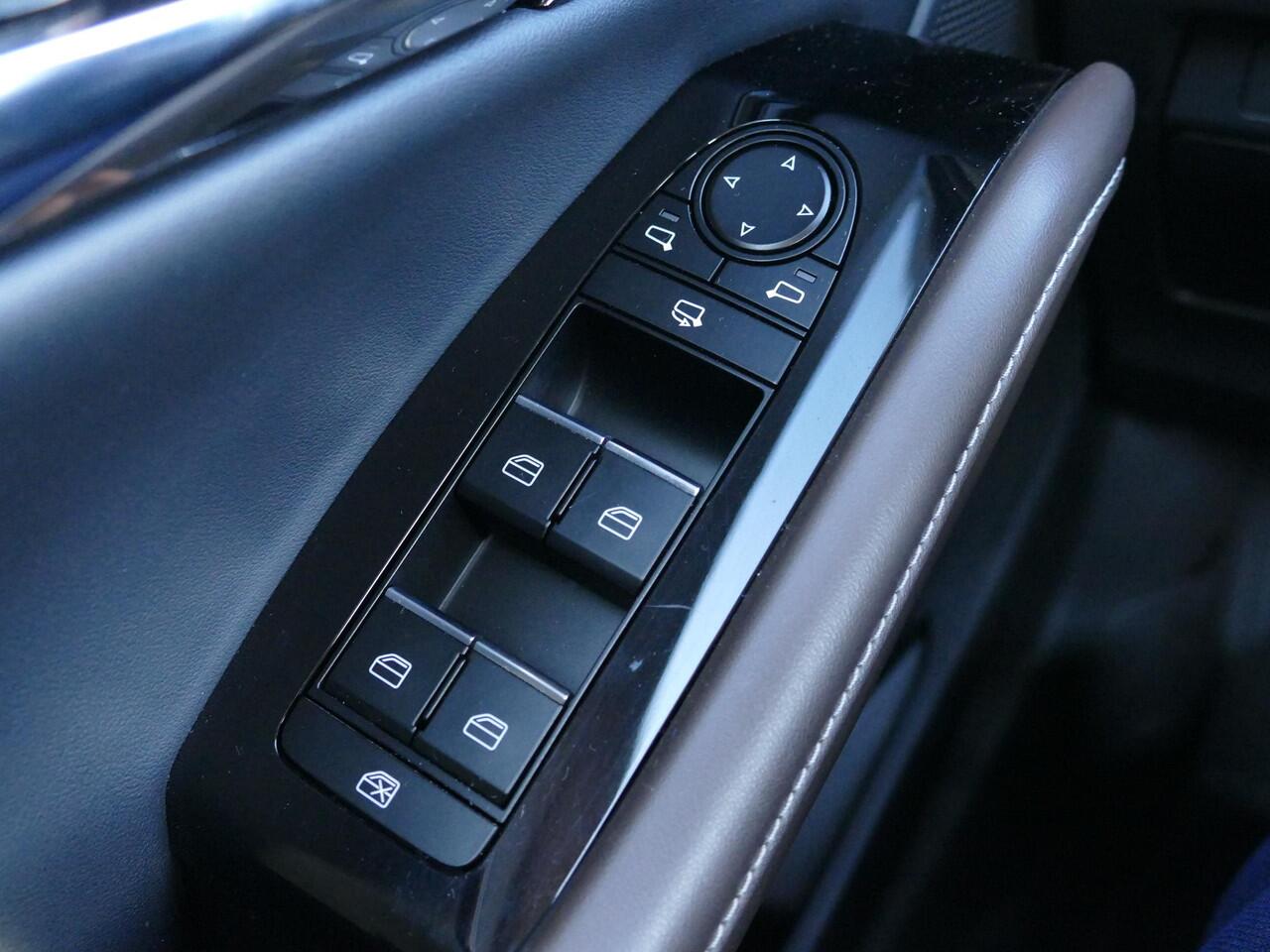 Mazda CX-30 2.0 e-SkyActiv-G M Hybrid Homura | Camera | Stoelverwarming | RIJKLAARPRIJS!