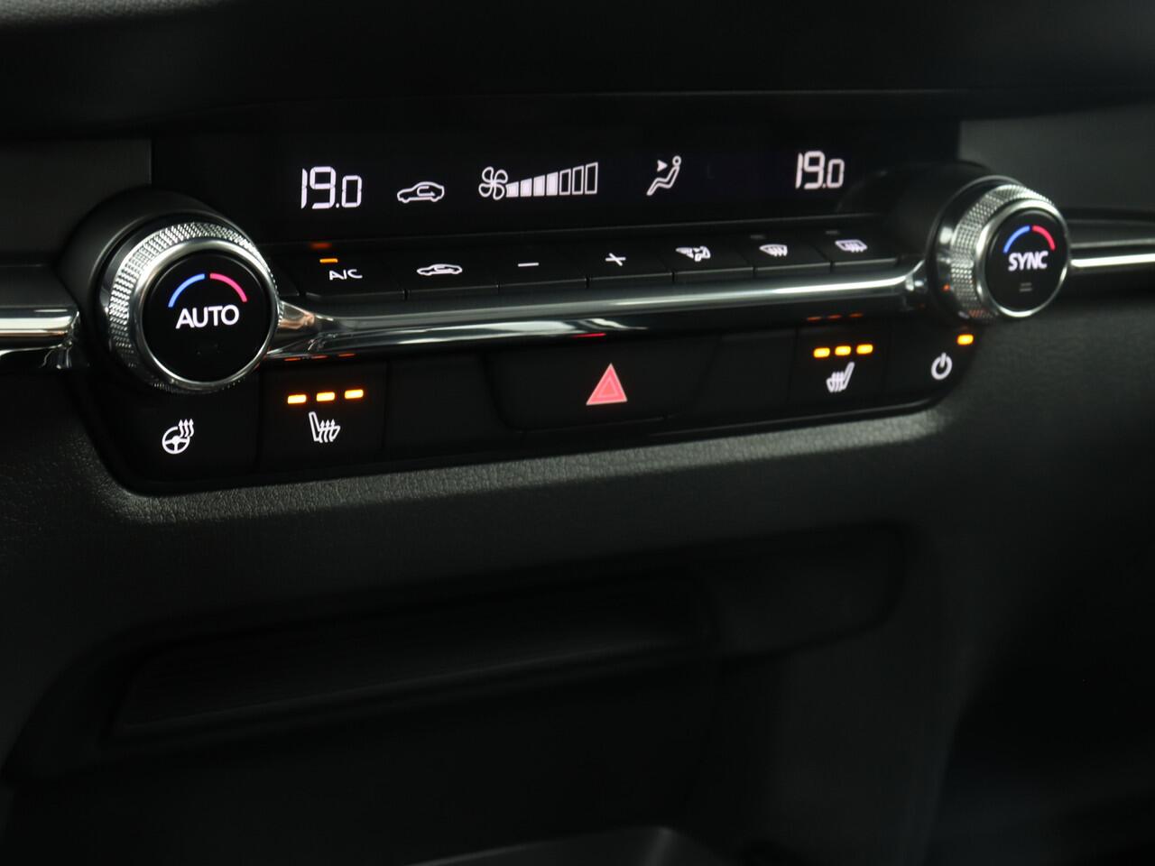 Mazda CX-30 2.0 e-SkyActiv-X M Hybrid AWD Centre-line | Design Pack | Elektrisch Bedienbare Achterklep |