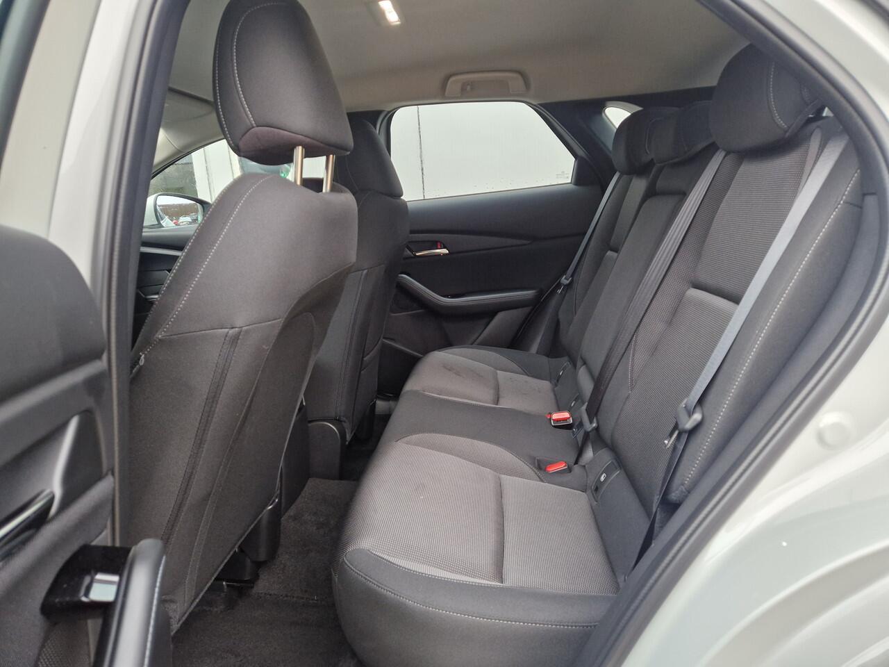 Mazda CX-30 2.0 e-SkyActiv-G 122 M Hybrid Exclusive-line NAVI | ACHTERUITRIJCAMERA | 18 INCH LMV TREKHAAK | PARKEERSENSOREN