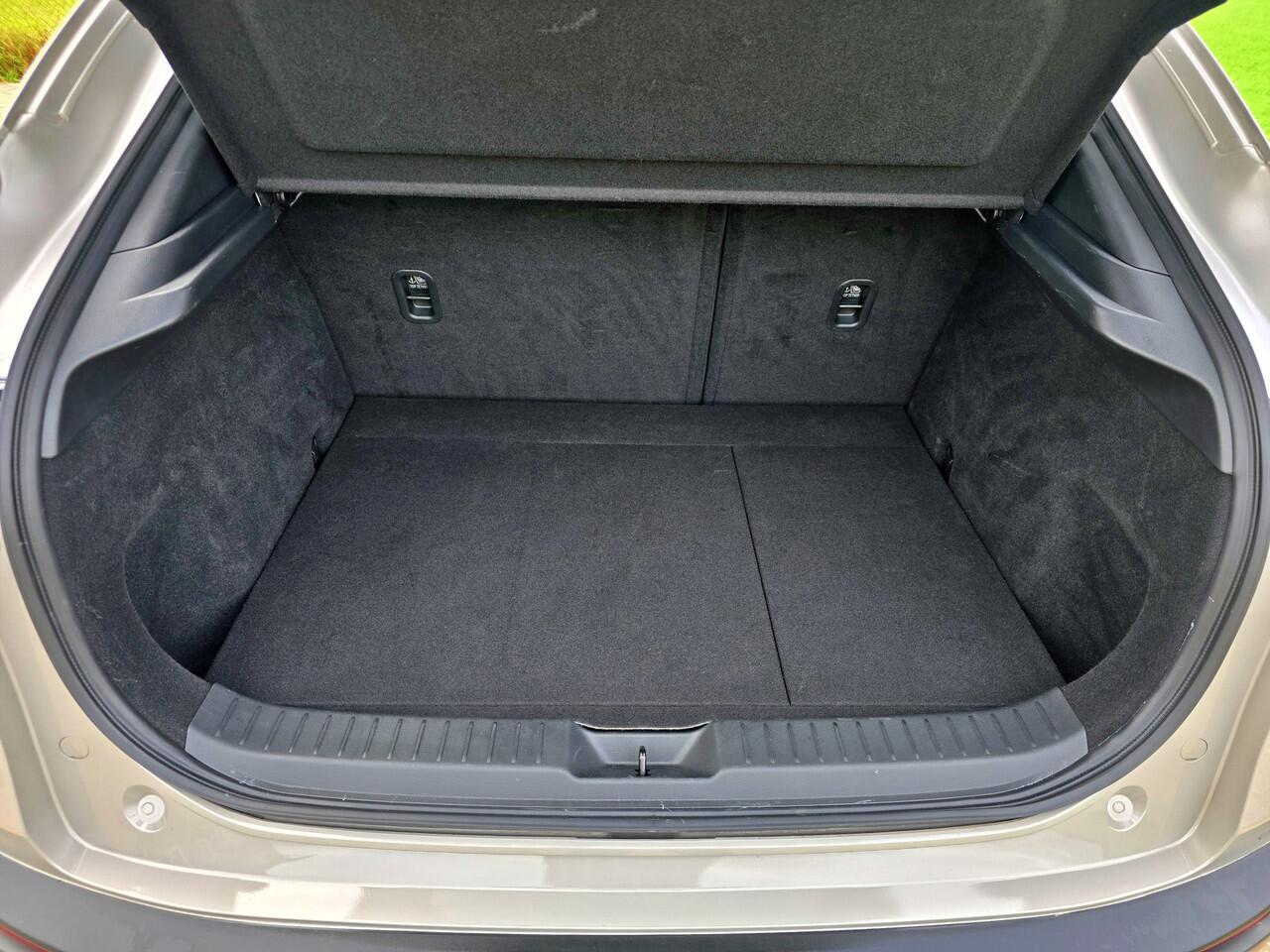 Mazda CX-30 2.5 e-SkyActiv-G M Hybrid Centre-line - 140 Pk - ParkeerCamera - Stoelverwarming - Navi