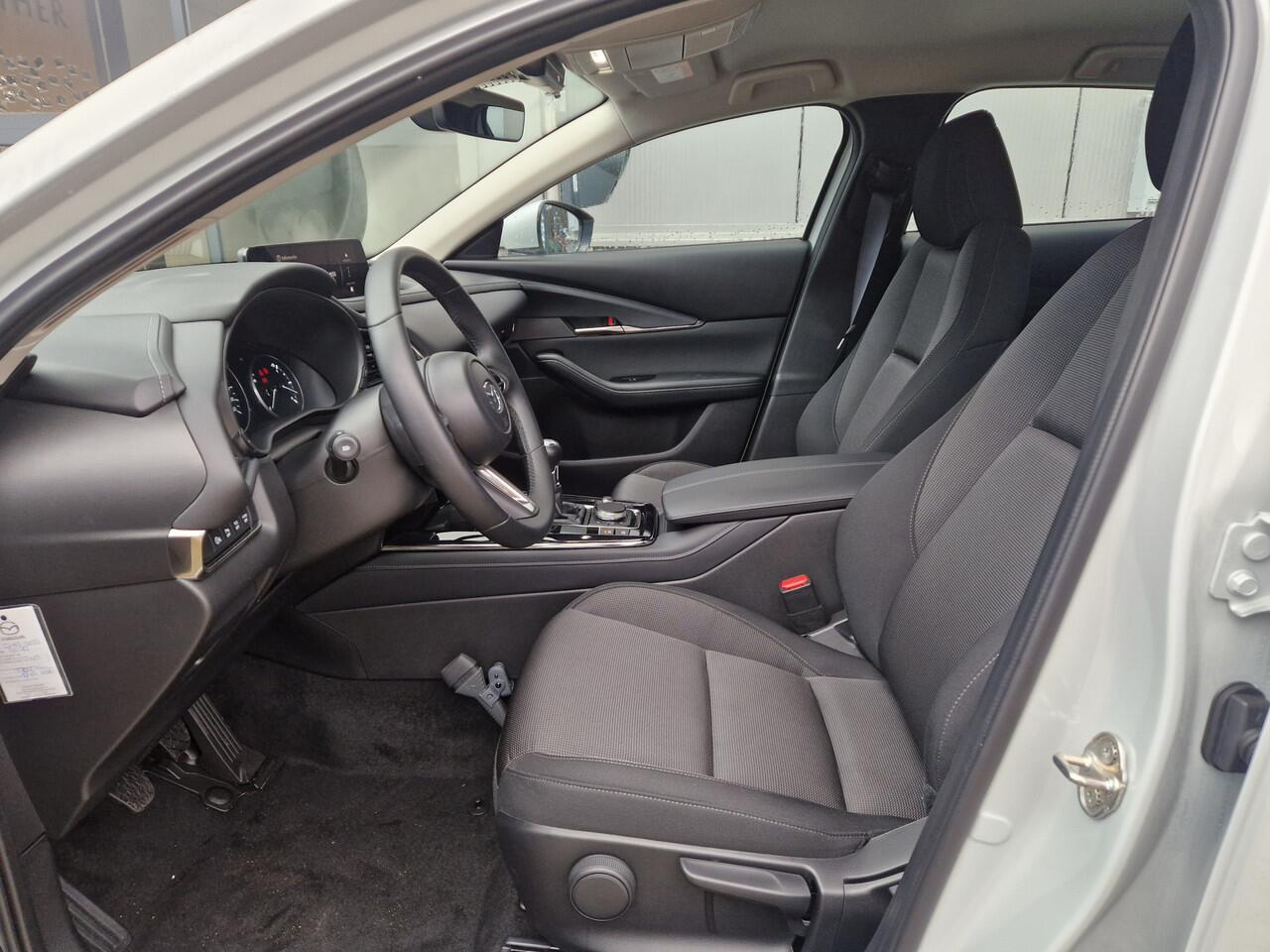 Mazda CX-30 2.0 e-SkyActiv-G 122 M Hybrid Exclusive-line NAVI | ACHTERUITRIJCAMERA | 18 INCH LMV TREKHAAK | PARKEERSENSOREN