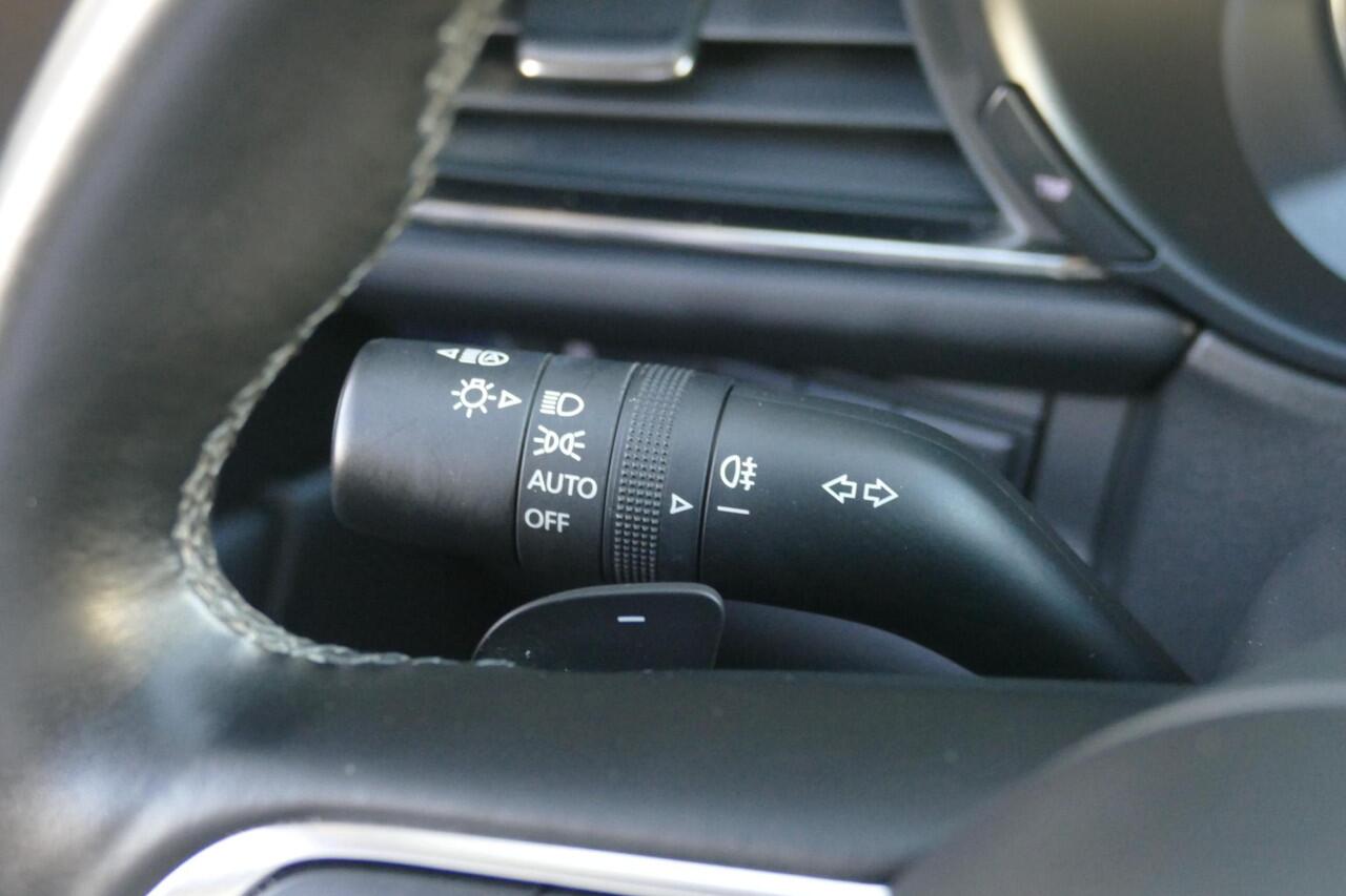 Mazda CX-30 2.0 e-SkyActiv-X M Hybrid Luxury |Full option | TREKHAAK | 360* CAMERA | LEER | ALL-SEASON BANDEN | RIJKLAARPRIJS |