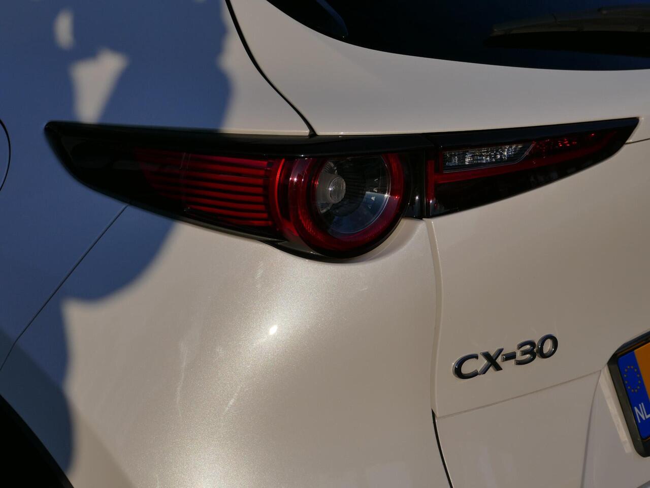 Mazda CX-30 2.0 e-SkyActiv-X M Hybrid Luxury | Leder | Camera | RIJKLAARPRIJS!