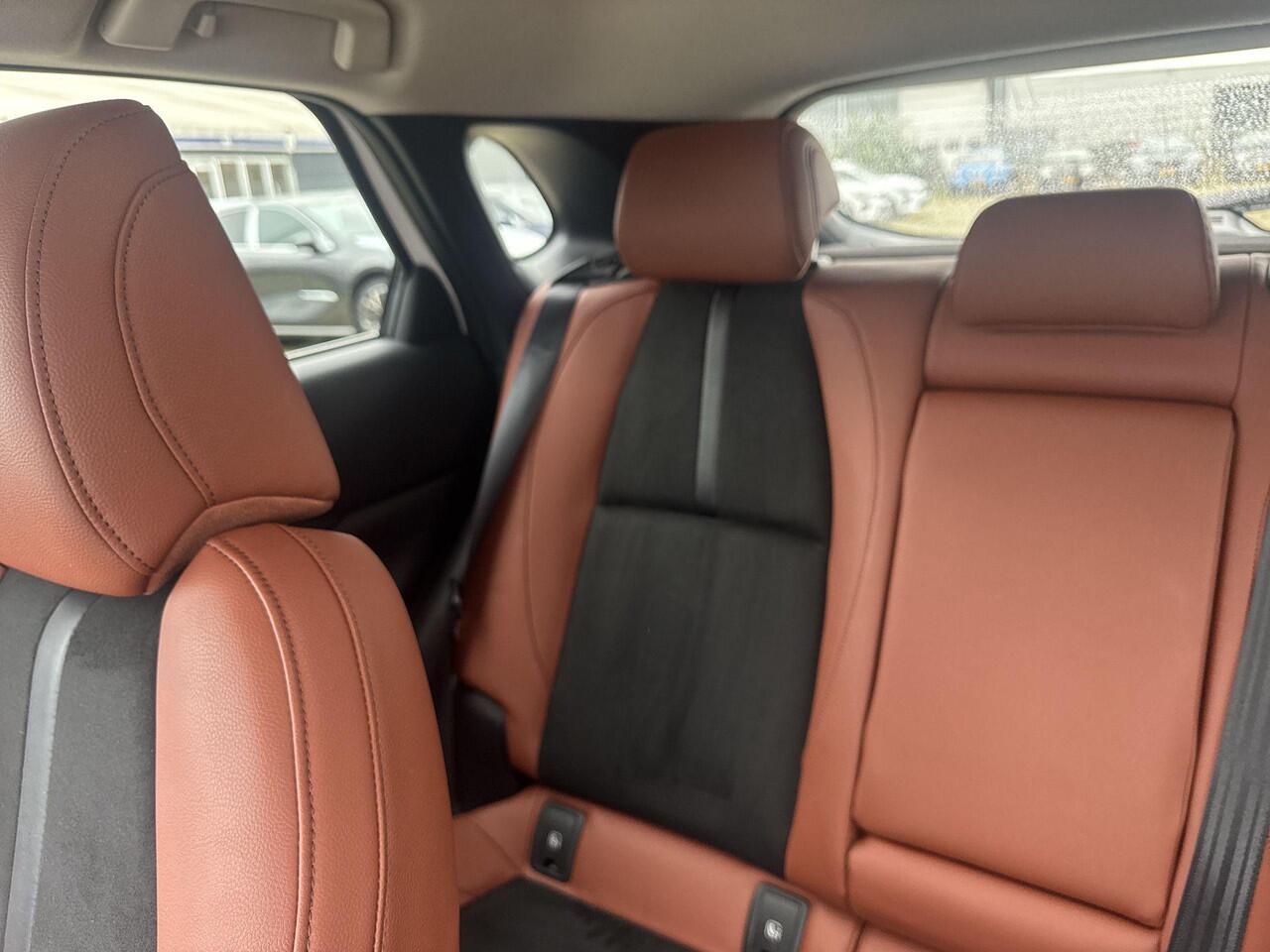 Mazda CX-30 2.0 e-SkyActiv-G M Hybrid AT Nagisa | Rijklaar | Apple Carplay | Parkeersensor | Stoelverwarming