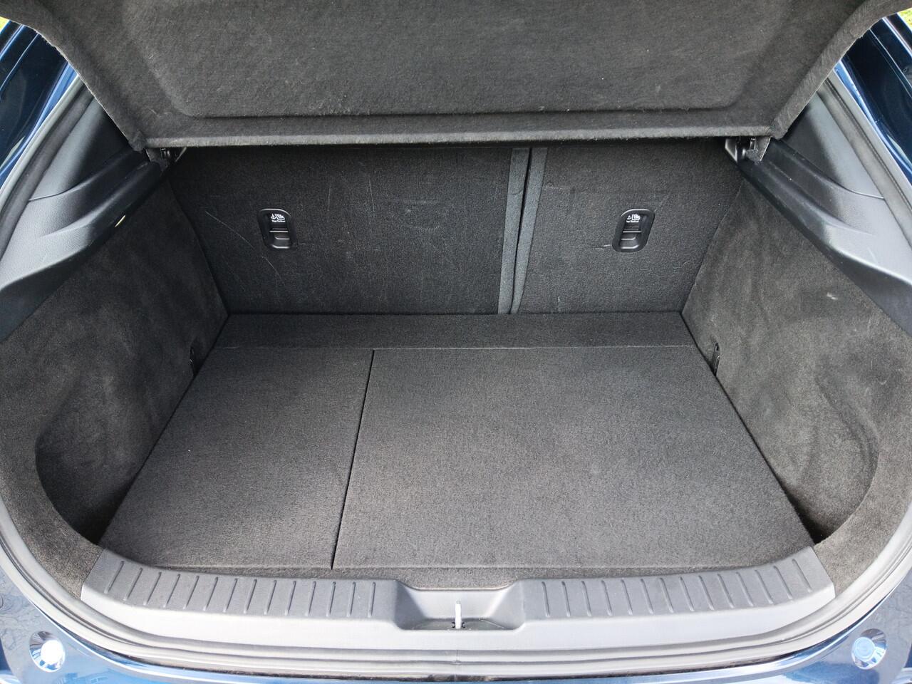 Mazda CX-30 2.0 e-SkyActiv M Hybrid 150PK Luxury AUTOMAAT, Leder, Navi, Clima, Head-up, etc. incl. 12 MND BOVAGGARANTIE