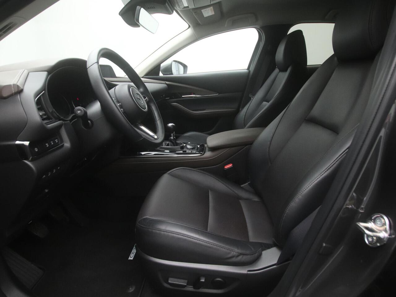 Mazda CX-30 2.0 SkyActiv-X Luxury met afneembare trekhaak : dealer onderhouden