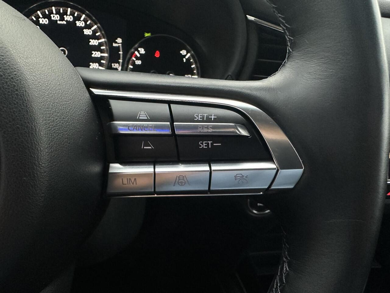 Mazda CX-30 2.0 e-SkyActiv-X M Hybrid Luxury AUTOMAAT | SCHUIFKANTELDAK | 360 CAMERA | AFNEEMBARE TREKHAAK | AERO PACK |