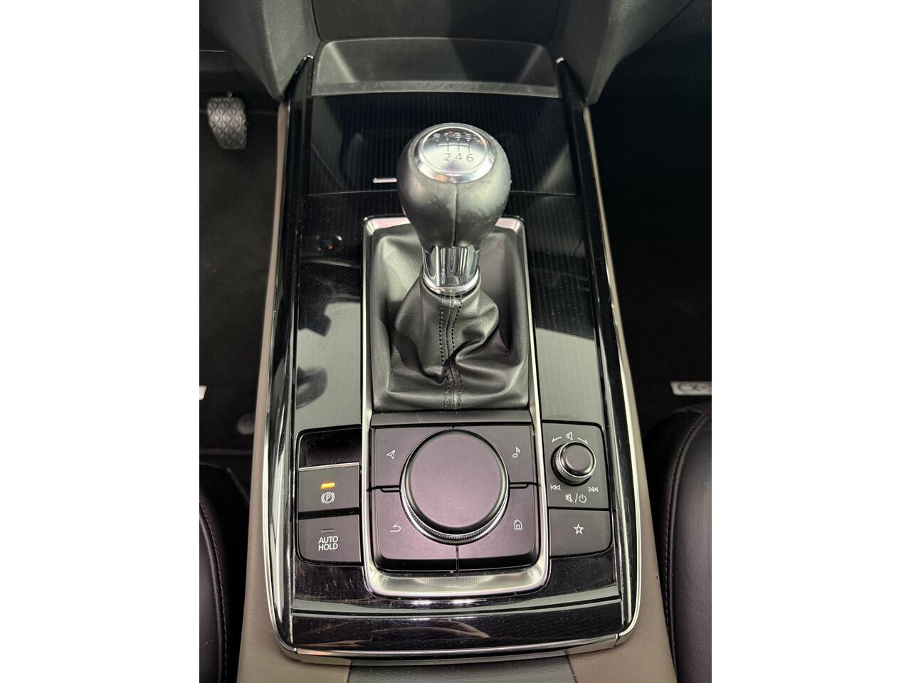 Mazda CX-30 2.0 e-SkyActiv-X M Hybrid Luxury / NL auto / Voll. historie / Leder / Navi / Bose