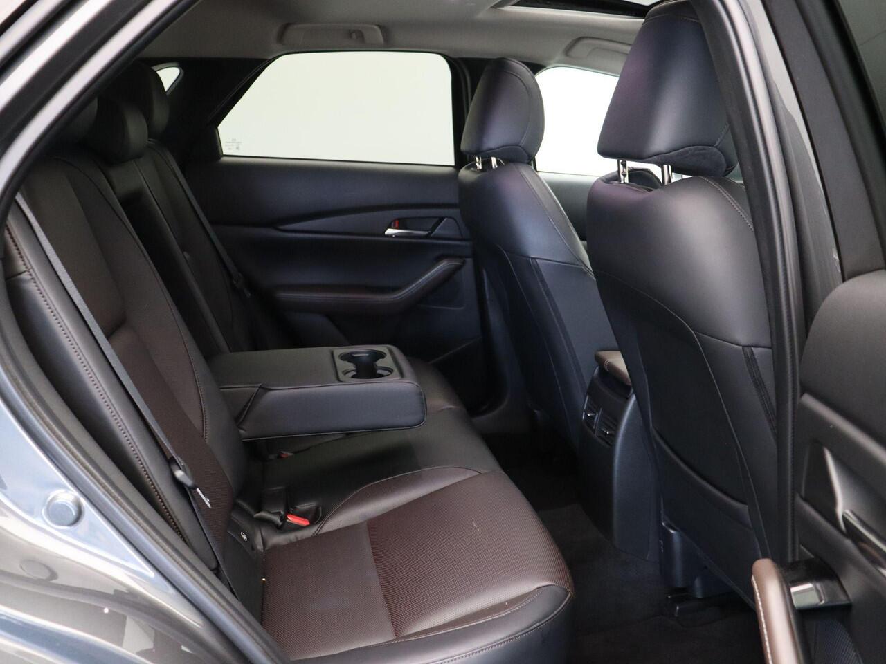 Mazda CX-30 2.0 e-SkyActiv-X M Hybrid Luxury | Stuur en Stoelverwarming | Head-up Display | Keyless Entry | Elektrische Achterklep |