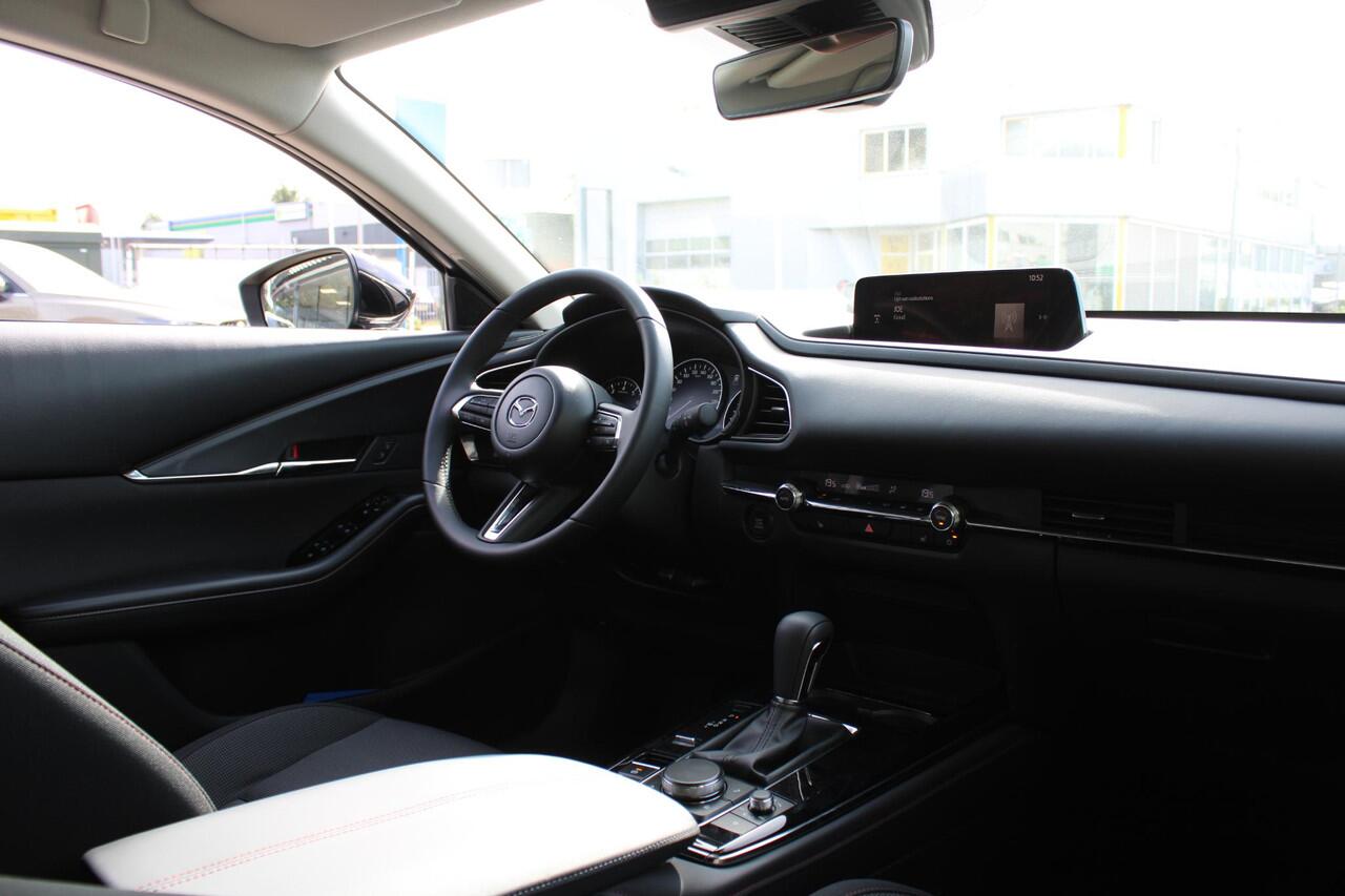 Mazda CX-30 2.0 e-SkyActiv-X 186 M Hybrid Homura , Demovoordeel ¤ 5.800,-, Automaat, Navi, Adap.Cruise, Clima, Apple Carplay, Camera, PDC, HUD, Stoelverwarming, 18" LMV