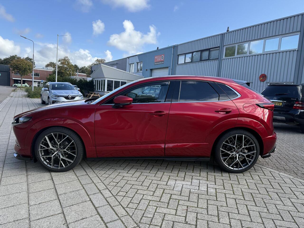 Mazda CX-30 2.0 e-SkyActiv-G M Hybrid Luxury | Bose | Head-up Display | Afneembare Trekhaak | Adaptief Cruise Control |