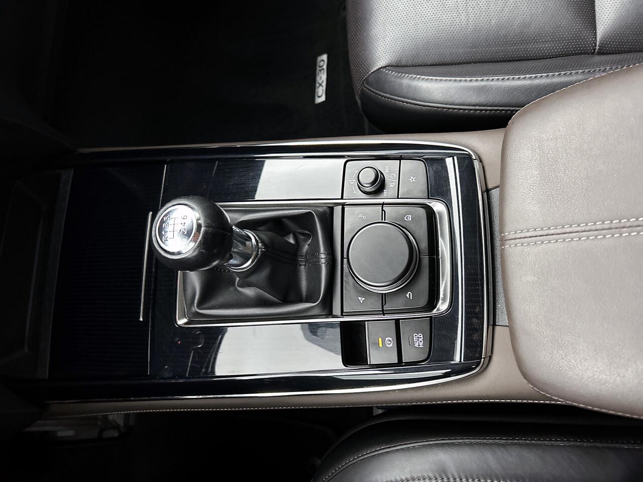 Mazda CX-30 2.0 e-SkyActiv-X M Hybrid Luxury | 1e eigenaar | Trekhaak | NL auto