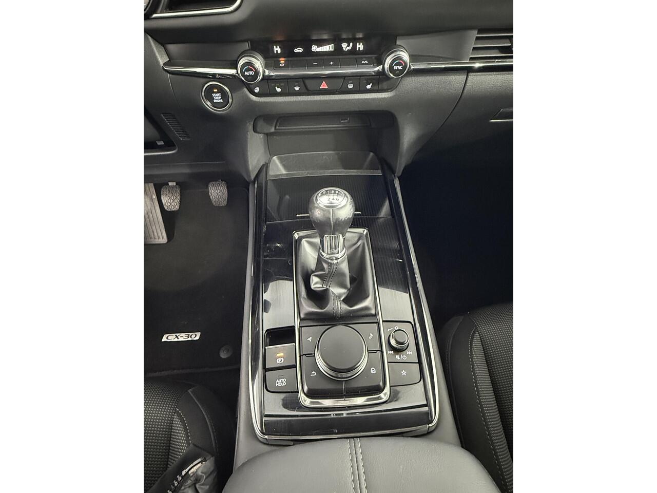 Mazda CX-30 2.0 e-SkyActiv-X M Hybrid Sportive / NL auto / Dealer onderhouden / Navigatie / CLimate ctrl / Cruise Control