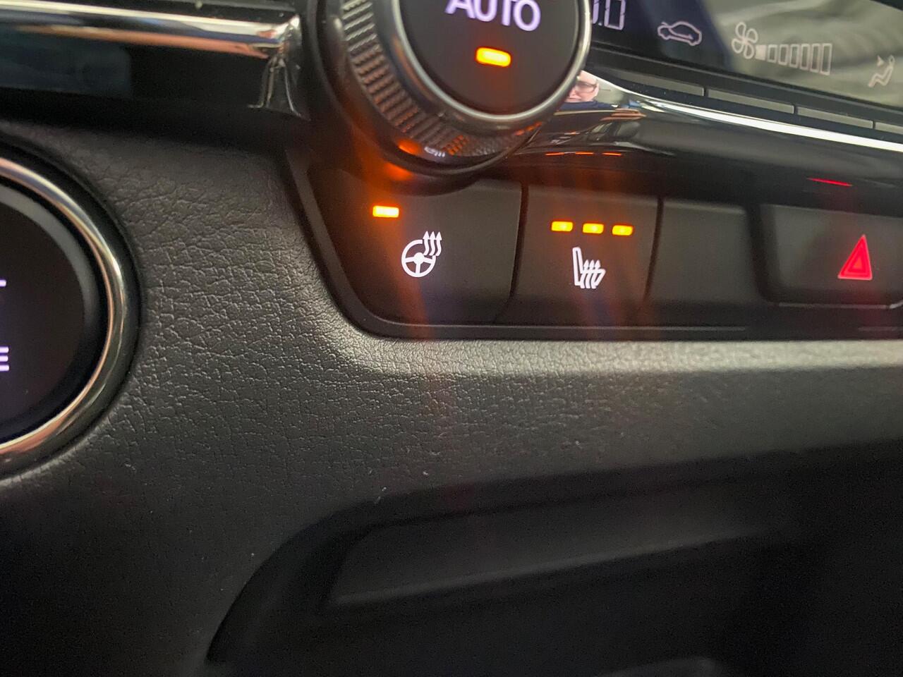 Mazda CX-30 Exclusive-Line 186PK Alle Opties Head-up display Navi ACC Leer Bose Sound Elektrische verstel stoelen Rondom Camera