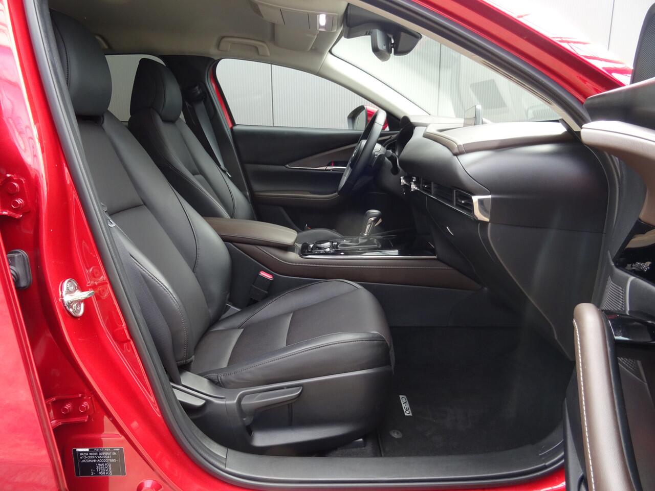 Mazda CX-30 2.0 e-SkyActiv-X M Hybrid Luxury * LAGE KM * LEER * HEAD-UP !!