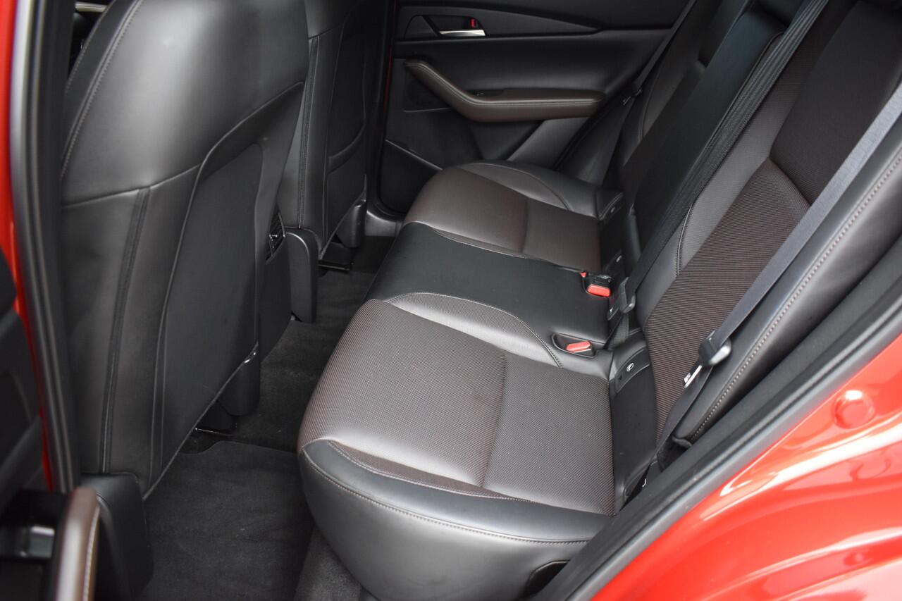 Mazda CX-30 2.0 e-SkyActiv-X M Hybrid Luxury / Camera / 18" LM / Keyless / Navi / Carplay / Leder / Trekhaak